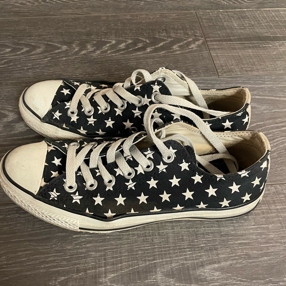 Converse canvas lace up sneakers with star print